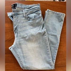Men’s Hollister Slim Taper Light Wash Jeans 32 x 30